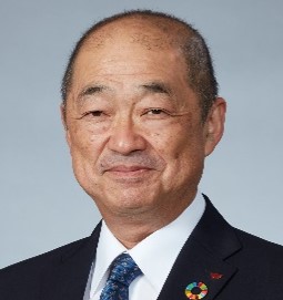 横山　之雄 氏