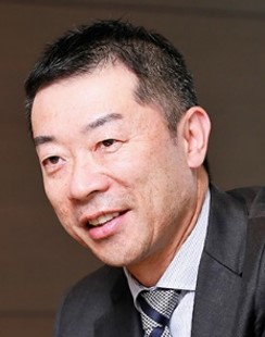 三枝 幸夫 氏