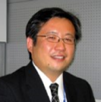 三浦 泰晴 氏