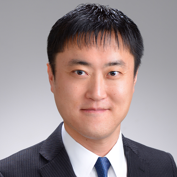 円谷 昭一氏