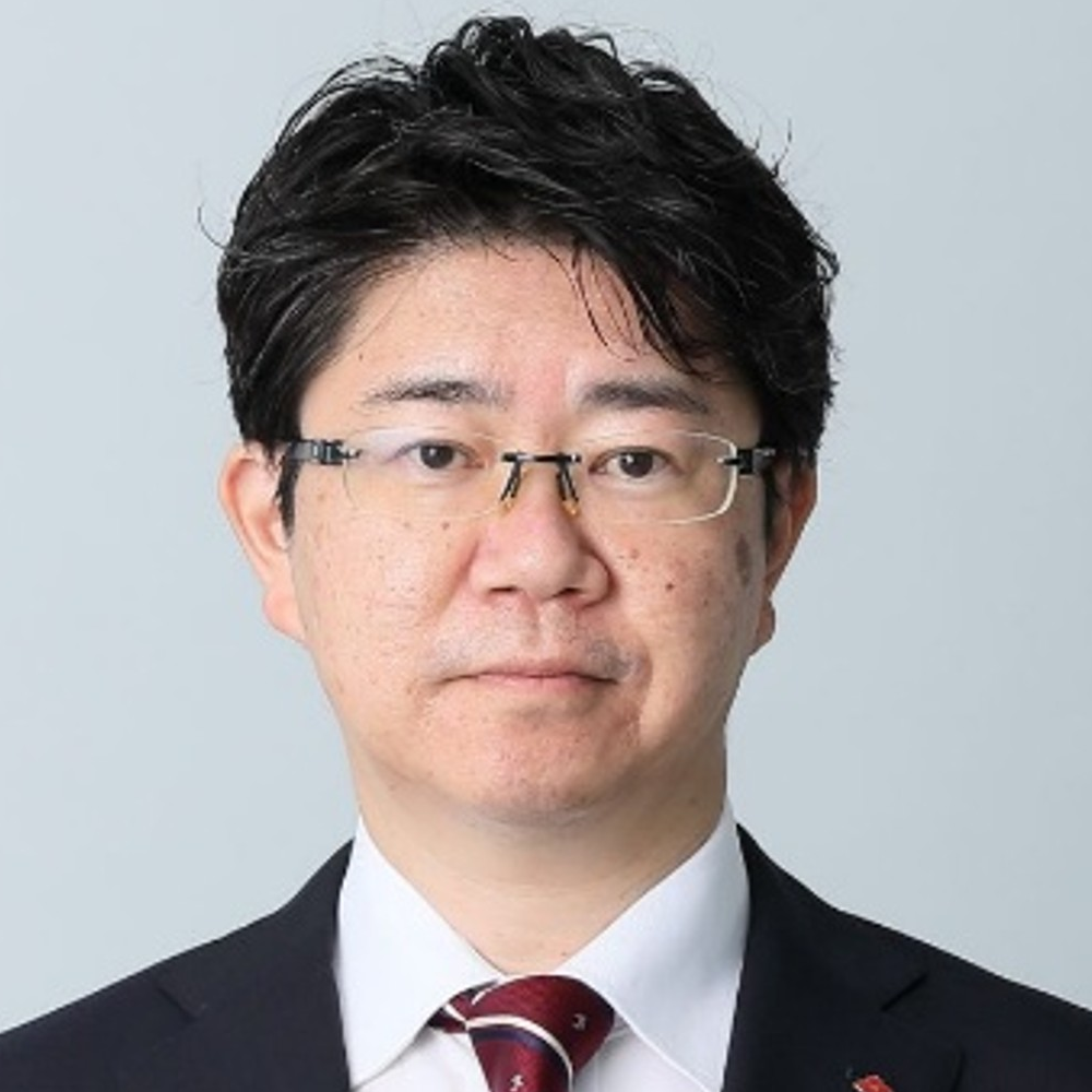 山内　利博氏